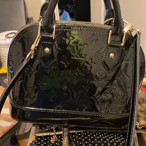 Louis Vuitton Vernis Alma GM Black
